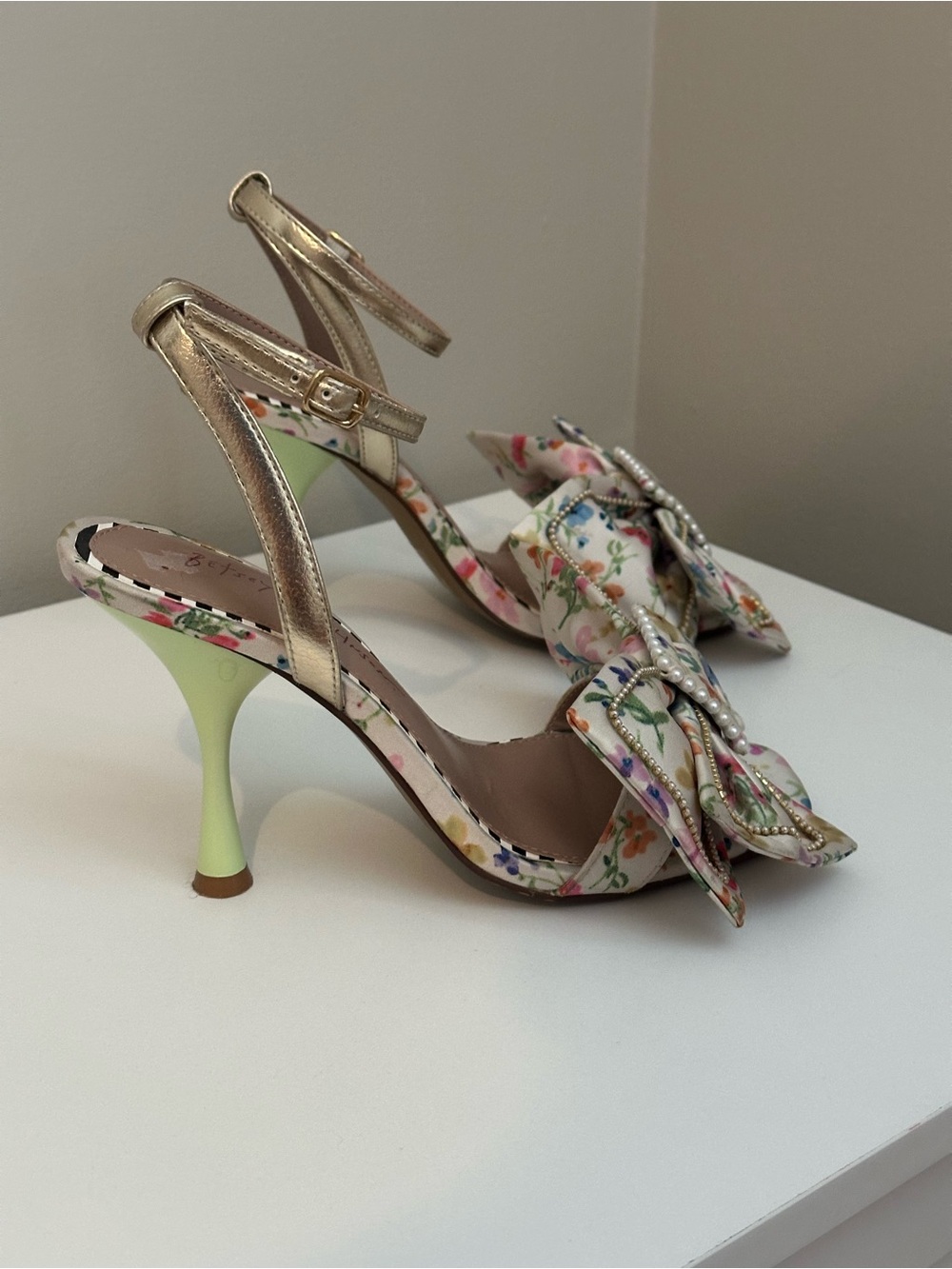 Betsey Johnson Denly - Natural Ditsy Sz 7